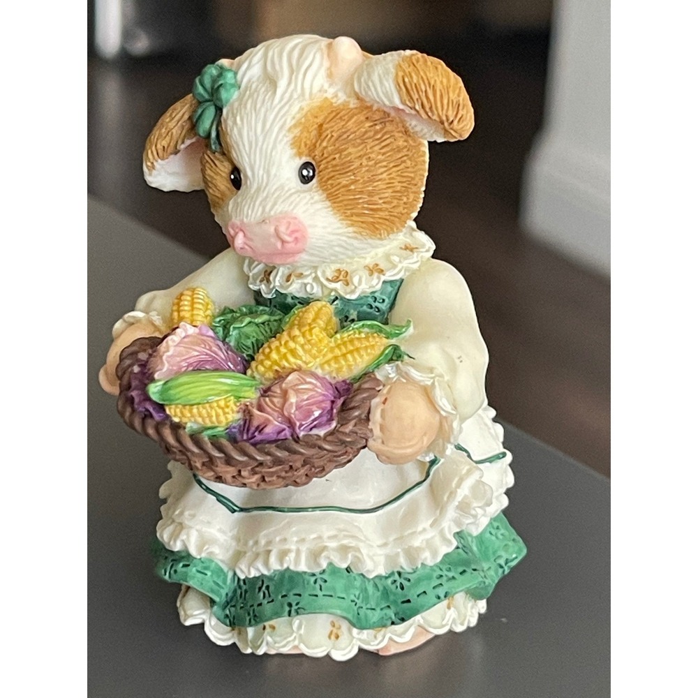 Enesco Mary Moo Moos March "Corn Beef and Cabbage" Cow Figurine 1996 #257478